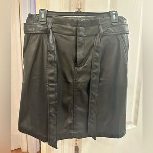 Preowned - LOFT Faux Leather Skirt